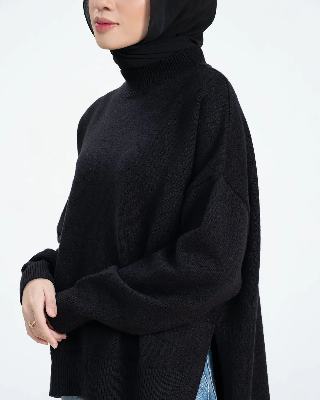 Esmee Sweater - Black - Sweater Atasan Knitwear Wanita - KW1720060