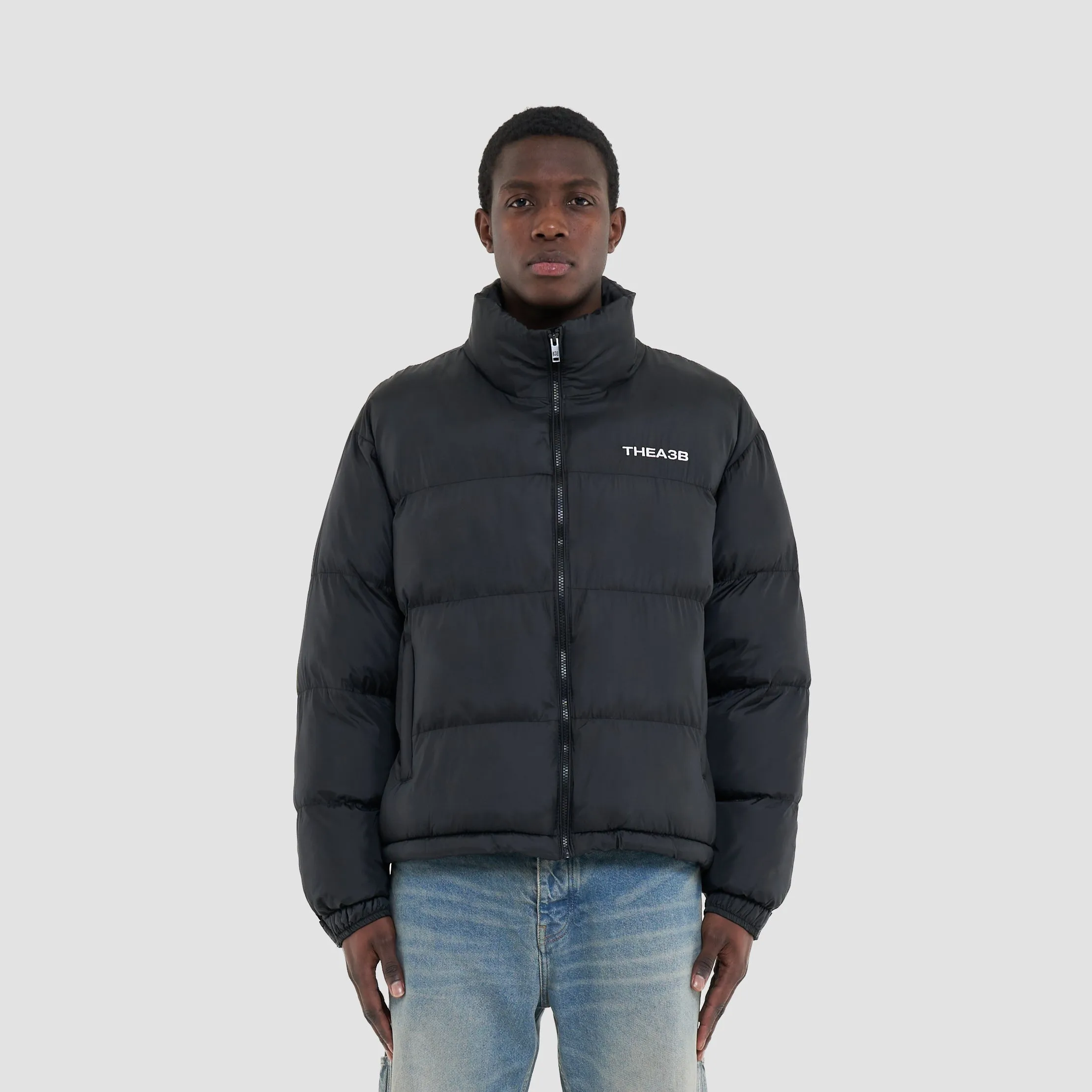 ESSENCE LOGO PUFFER FROSTED - BLACK